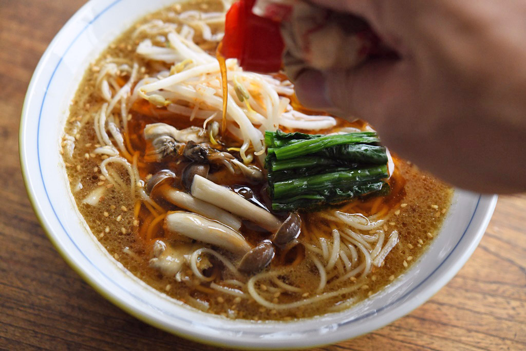 よっちゃん生ラー油とラーメン2袋セット 白ごはん Com公式通販ストア